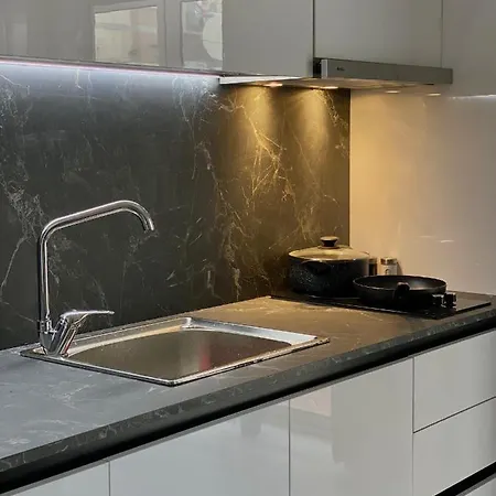 Newly Renovated One Bedroom In